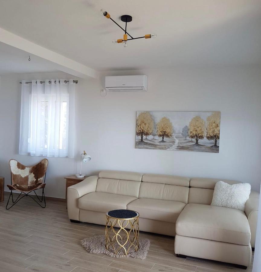 Apartmani Tin Starigrad Paklenica Exterior photo